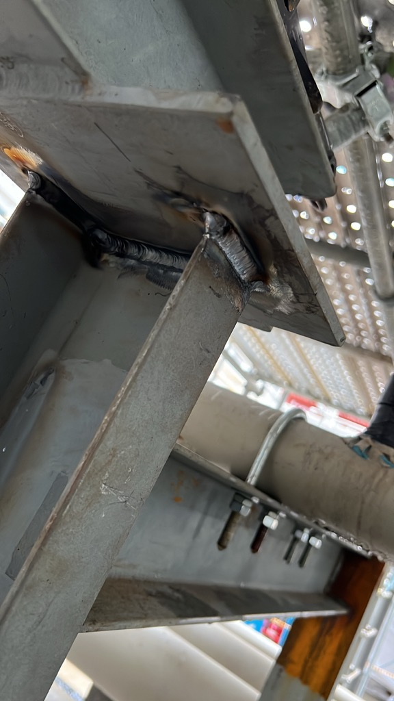 各所サポート取付・溶接